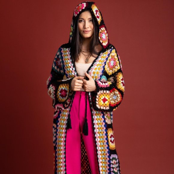 Saachi NWT Hooded Granny Square Crochet Kimono in Black - Picture 4 of 7